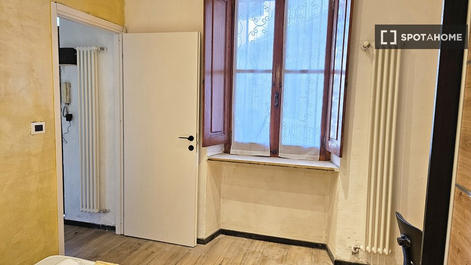 Double room Turin, 3 beds, 75m² — photo 8