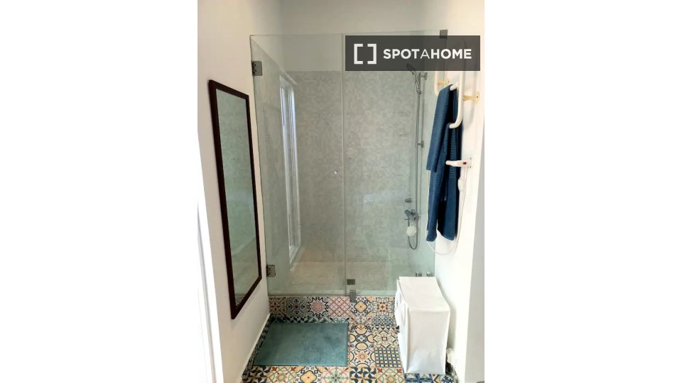 Apartment Lisbon, 1 bed — photo 4