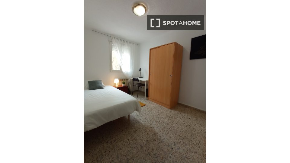 Double room Madrid, 5 beds — photo 9