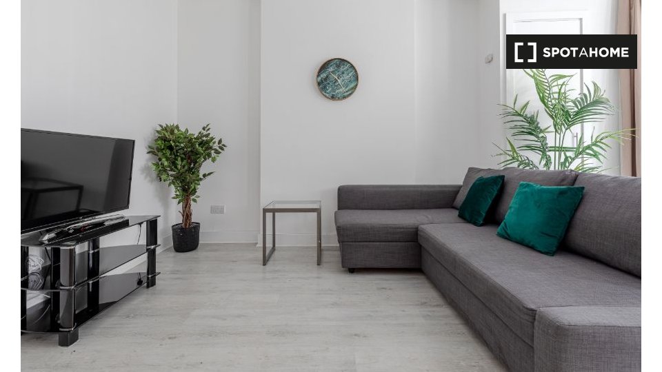 Apartment London, 1 bed, 65m² — photo 1