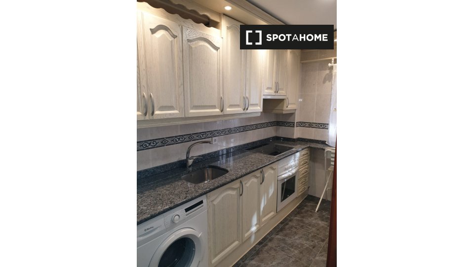 Double room Madrid, 4 beds, 90m² — photo 7
