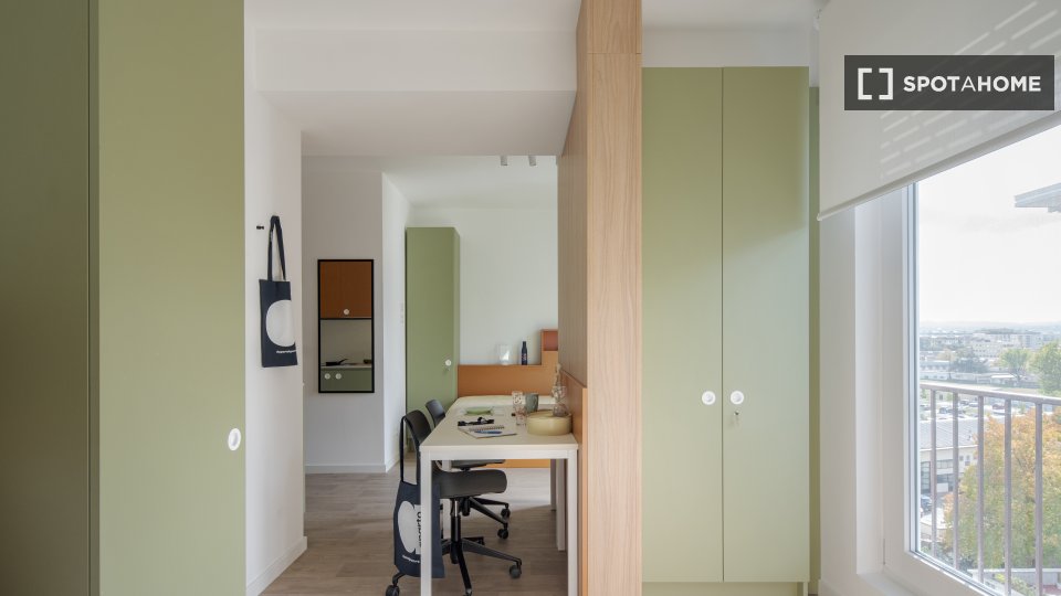 Double room Florence, 2 beds, 21m² — photo 12