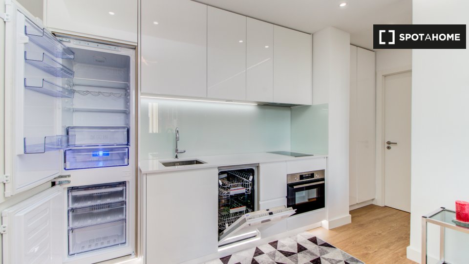 Apartment Lisbon, 1 bed, 55m² — photo 4