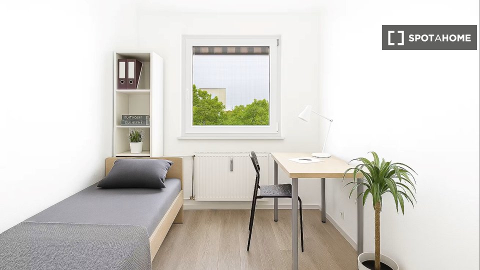 Double room Leipzig, 3 beds, 62m² — photo 9