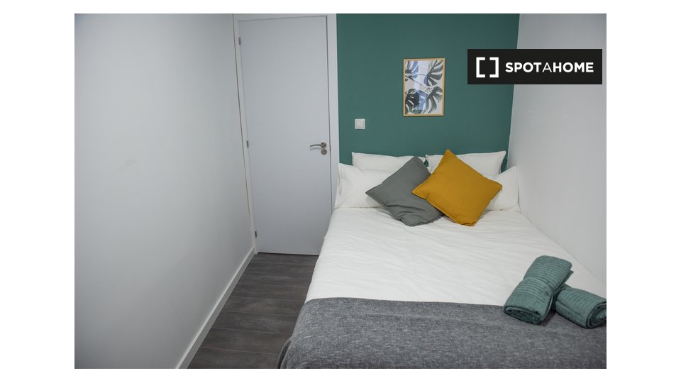 Double room Madrid, 8 beds, 120m² — photo 7