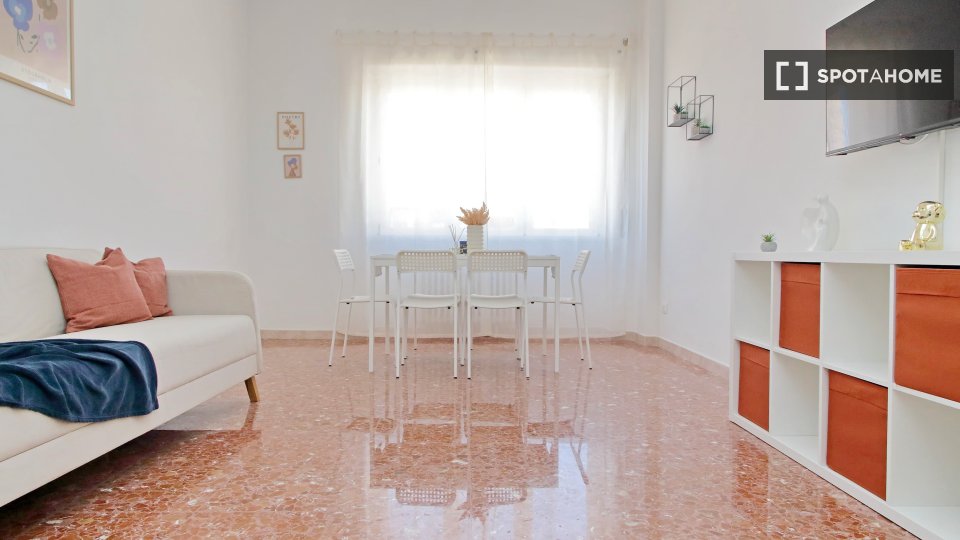 Apartment Rome, 2 beds — photo 17