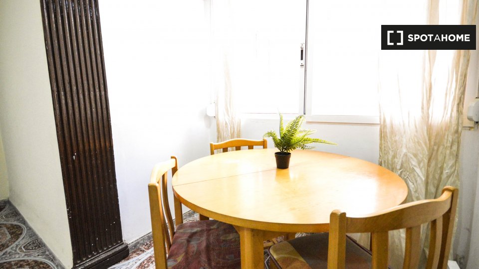 Double room Valencia, 4 beds, 95m² — photo 9