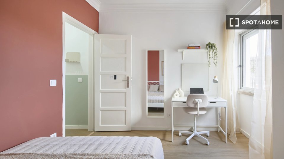 Double room Lisbon, 4 beds — photo 4