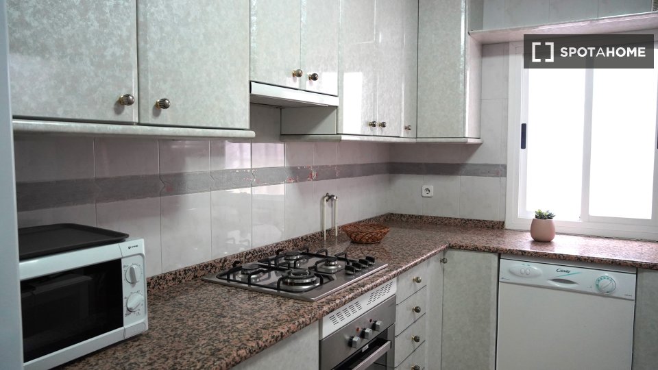 Double room Madrid, 6 beds — photo 19