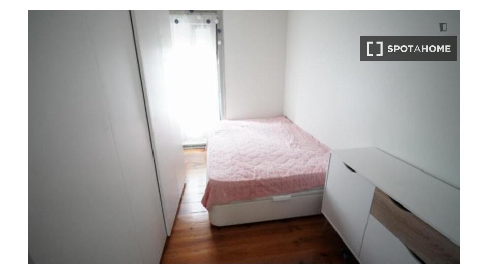Apartment Lisbon, 2 beds — photo 9