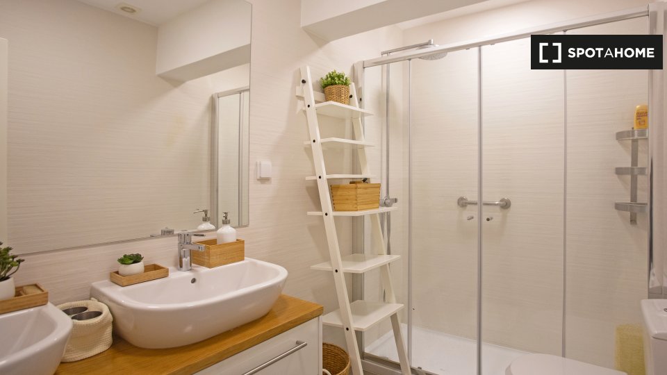 Apartment Lisbon, 1 bed — photo 10