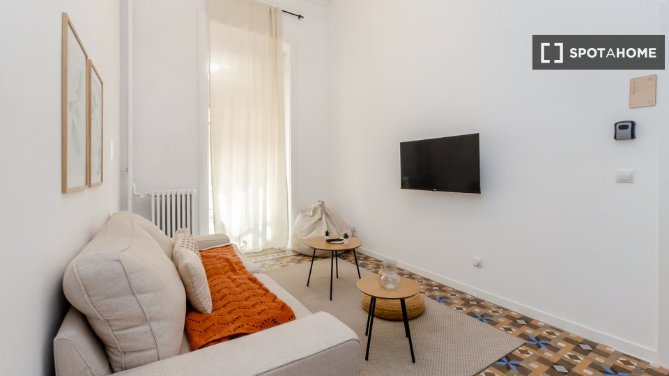 Double room Barcelona, 10 beds, 252m² — photo 15