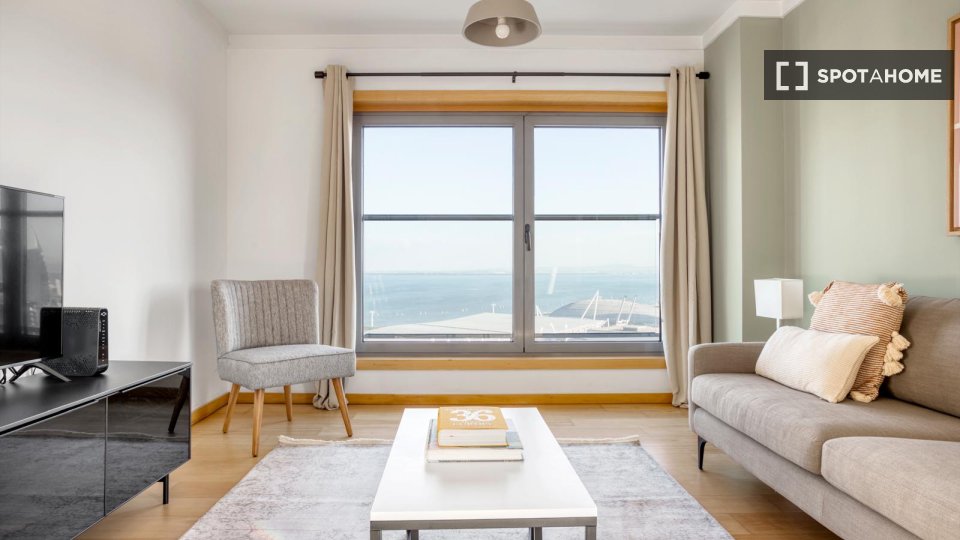 Apartment Lisbon, 1 bed, 60m² — photo 11