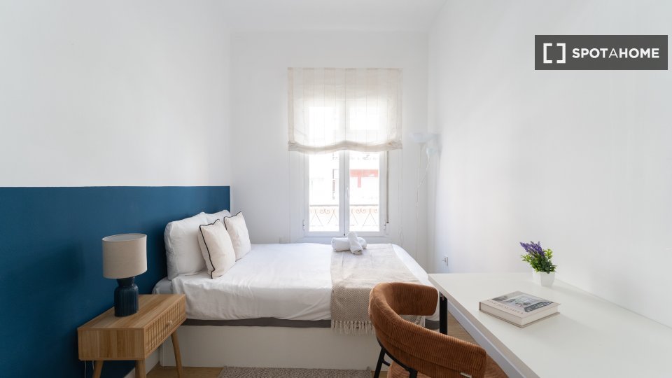 Double room Madrid, 6 beds — photo 17