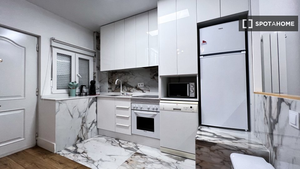 Apartment Madrid, 2 beds, 65m² — photo 12