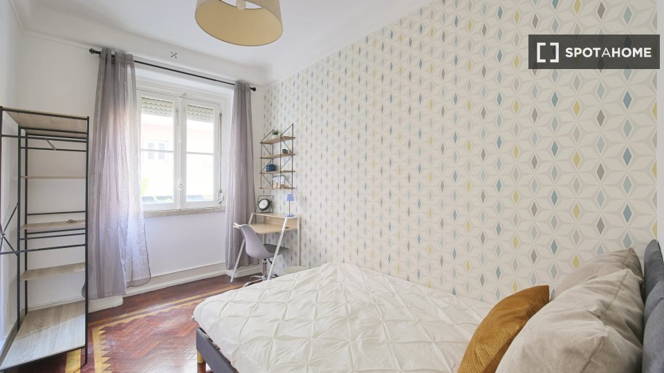 Double room Lisbon, 7 beds — photo 1