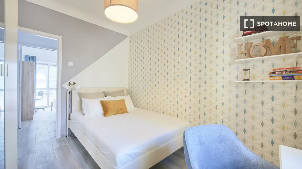 Double room Lisbon, 4 beds — photo 2