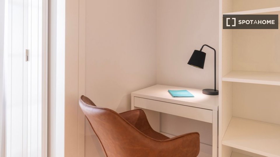 Apartment Lisbon, 1 bed — photo 10