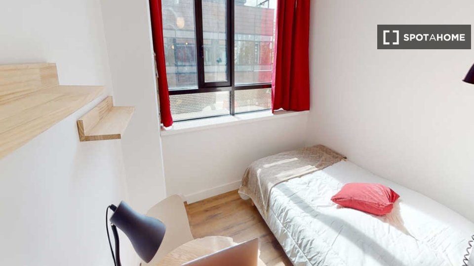 Double room Paris, 11 beds, 190m² — photo 10
