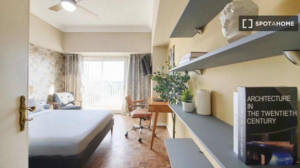 Double room Lisbon, 9 beds — photo 1