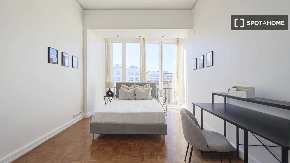 Double room Lisbon, 7 beds — photo 11