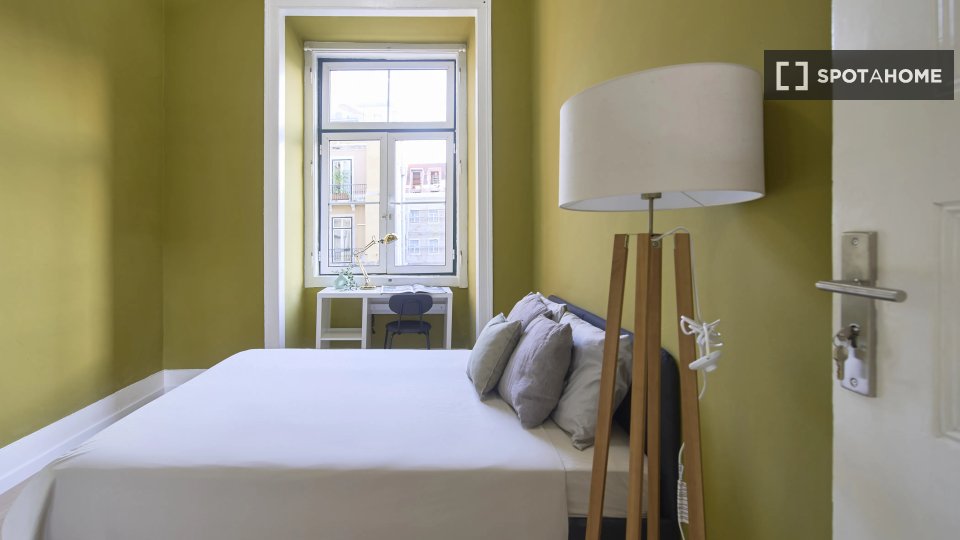 Double room Lisbon, 9 beds — photo 1
