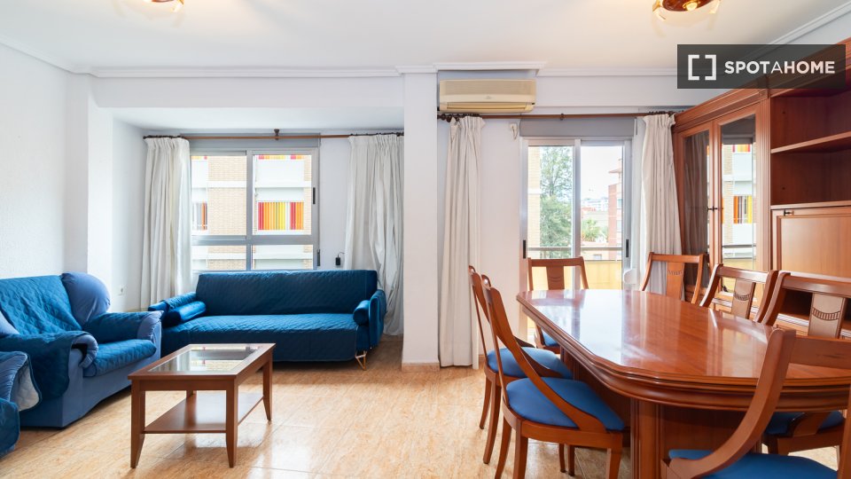 Apartment Valencia, 2 beds, 75m² — photo 7