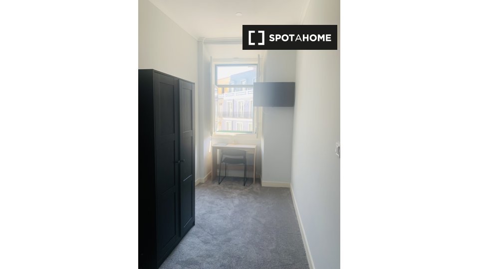Double room Lisbon, 4 beds, 100m² — photo 17