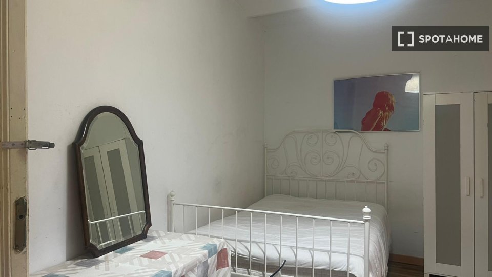 Double room Barcelona, 3 beds, 150m² — photo 41