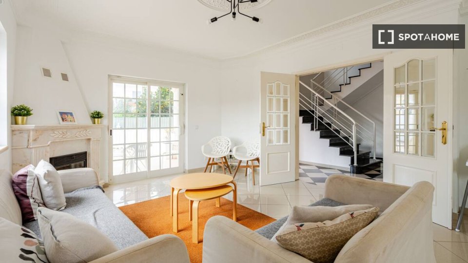 Apartment Lisbon, 5 beds — photo 8