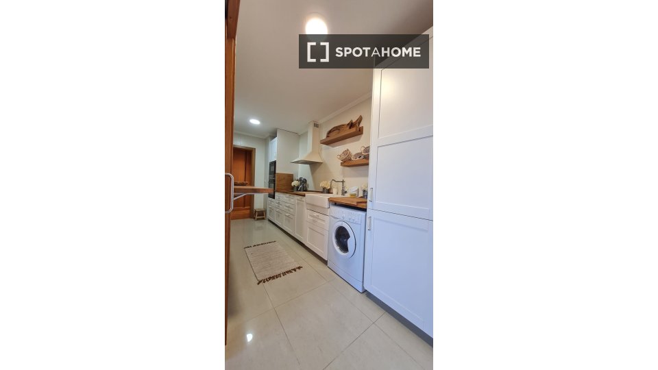 Apartment Vigo, 3 beds, 130m² — photo 11