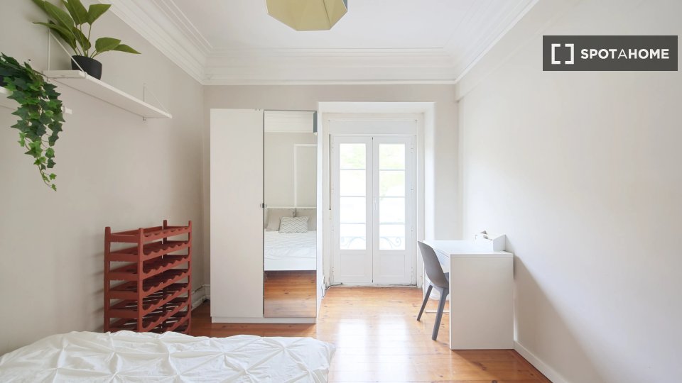 Double room Lisbon, 4 beds — photo 2