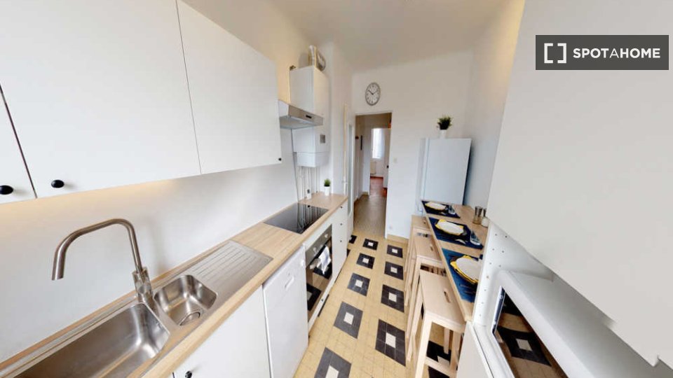 Double room Lyon, 5 beds, 70m² — photo 12