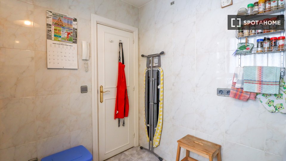 Apartment Madrid, 2 beds, 76m² — photo 3