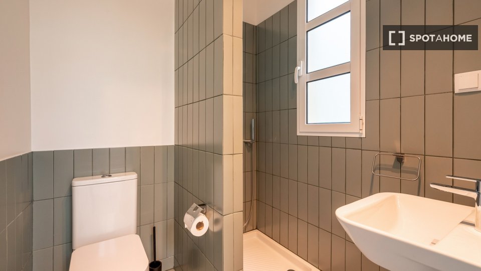Double room Lisbon, 7 beds — photo 48