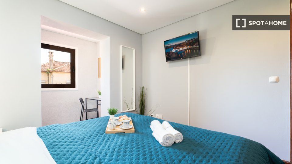 Double room Porto, 5 beds — photo 1