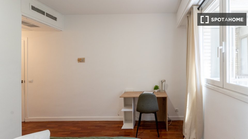 Double room Madrid, 7 beds — photo 22