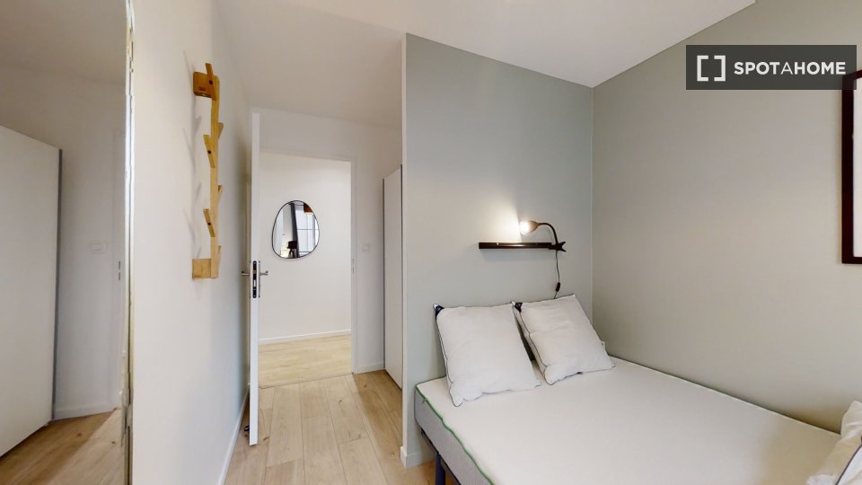 Double room Lyon, 15 beds — photo 23