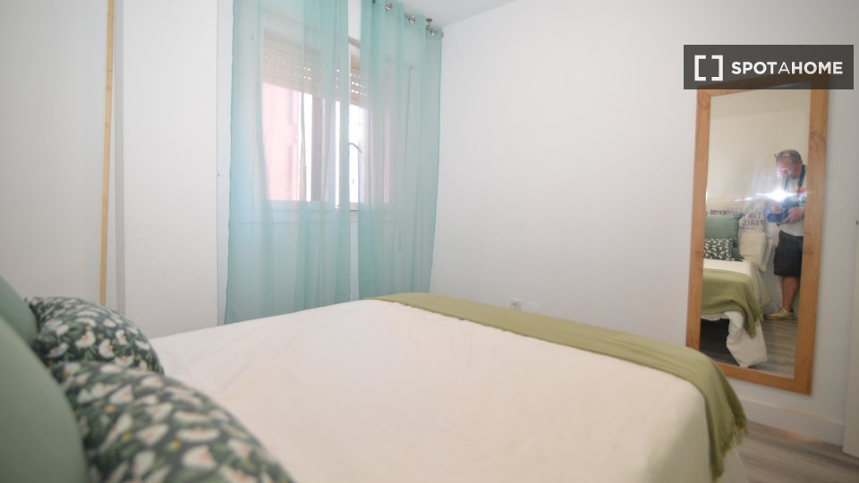 Double room Santander, 3 beds — photo 15