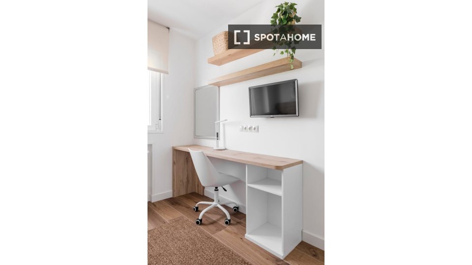 Double room Madrid, 4 beds — photo 19