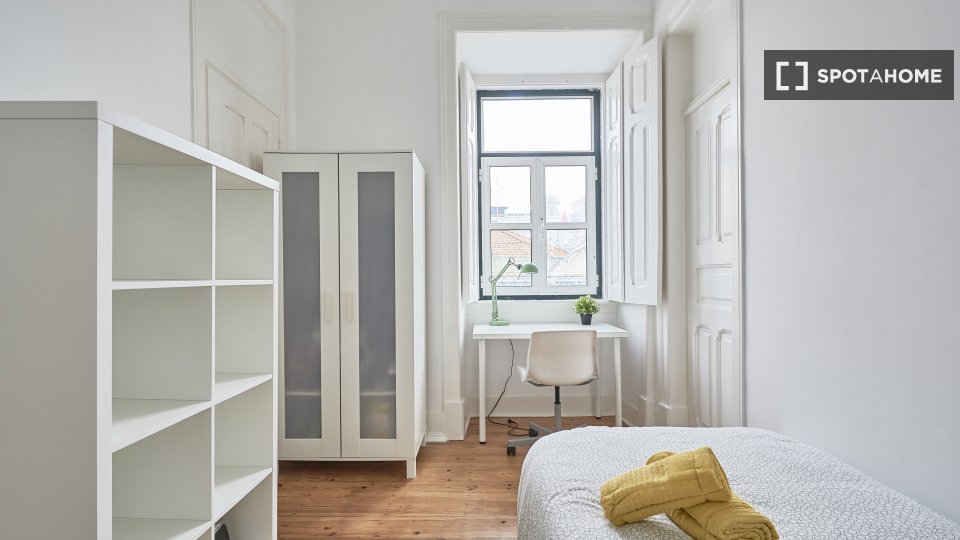 Double room Lisbon, 7 beds, 110m² — photo 26