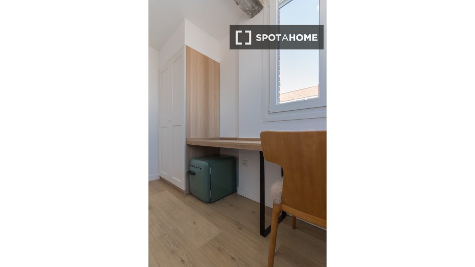 Double room Madrid, 6 beds — photo 3