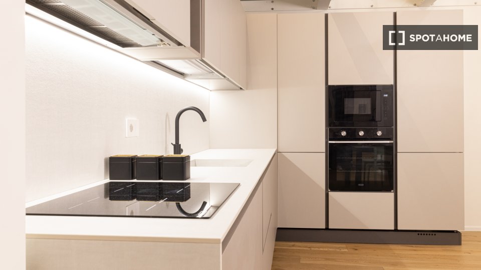 Apartment Milan, 1 bed, 70m² — photo 18