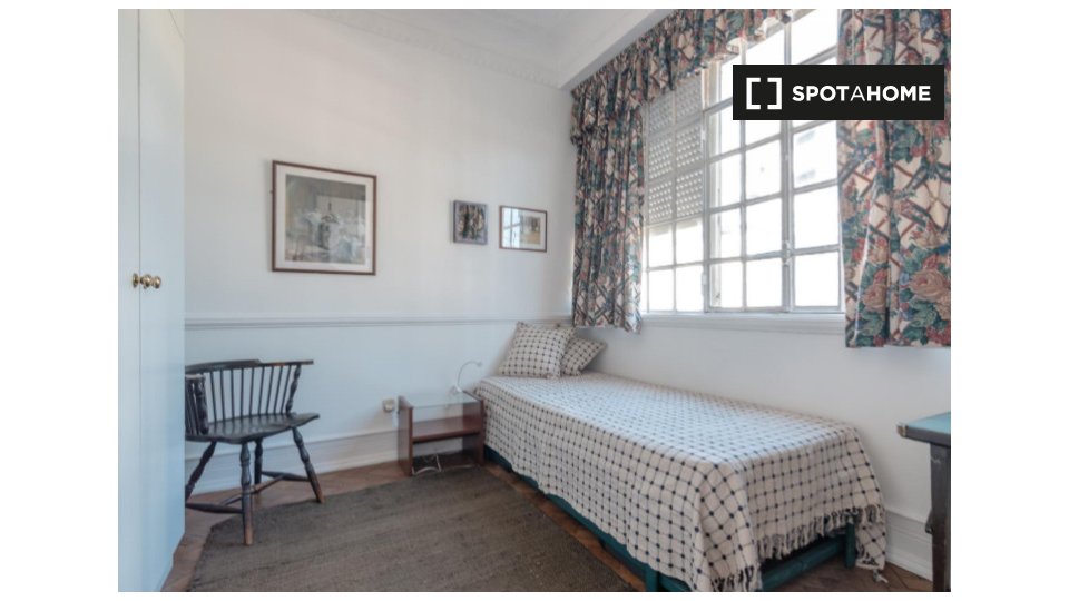 Double room Lisbon, 6 beds — photo 14