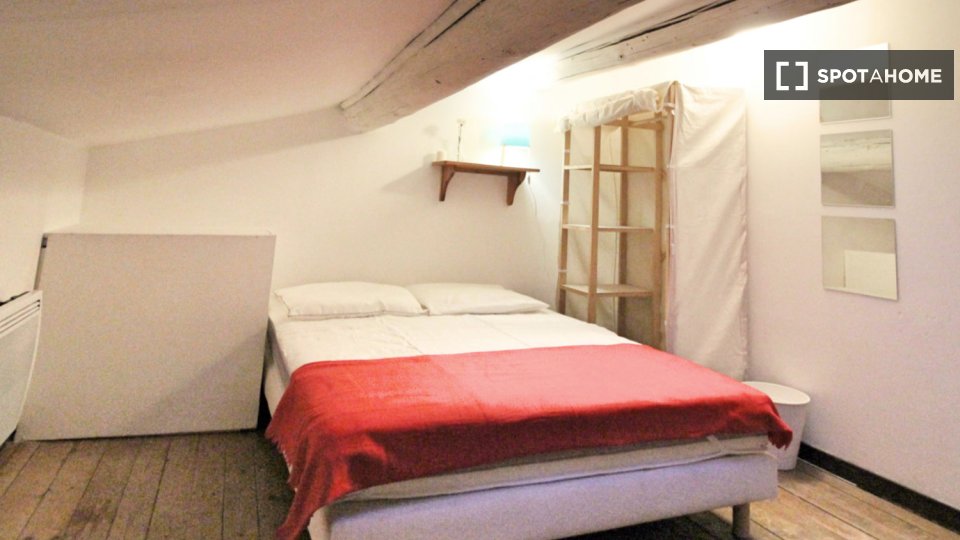 Double room Marseille, 1 bed — photo 6
