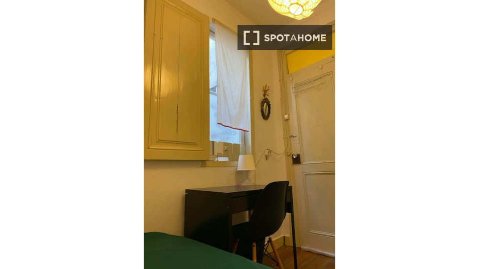 Double room Lisbon, 7 beds — photo 32