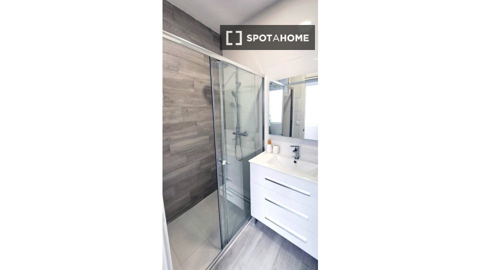 Apartment Valencia, 3 beds, 121m² — photo 3