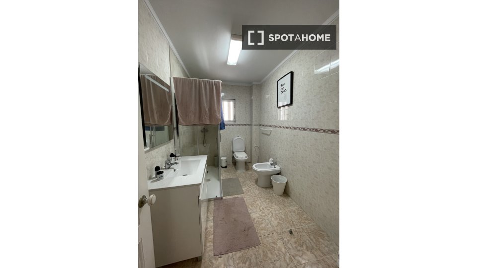 Double room Lisbon, 8 beds — photo 16
