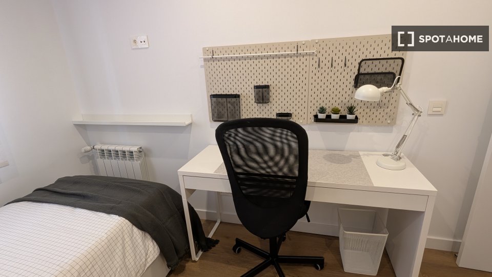 Double room Madrid, 5 beds — photo 7