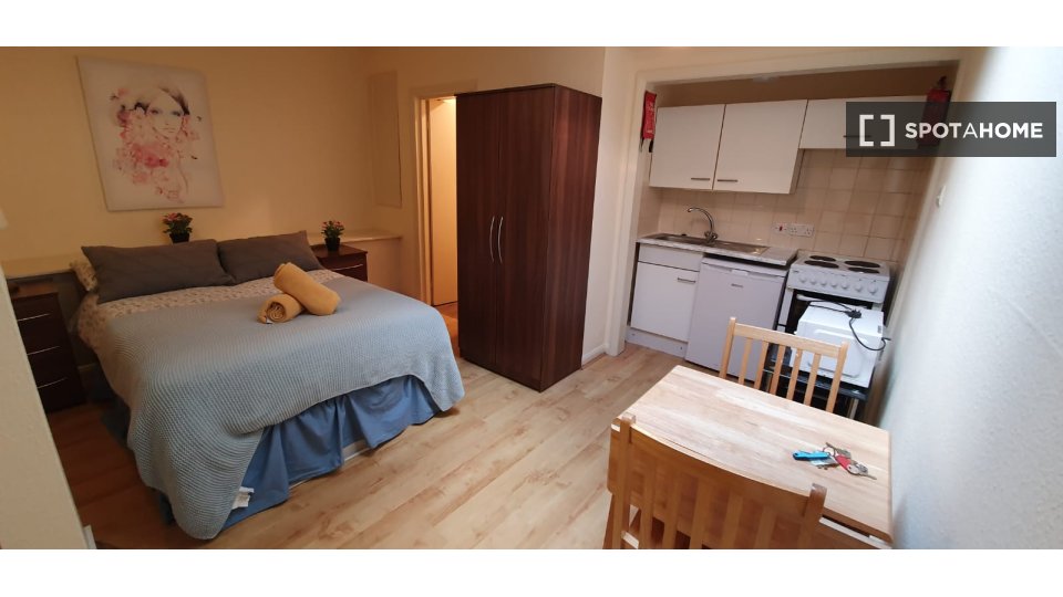 Apartment mono London — photo 1